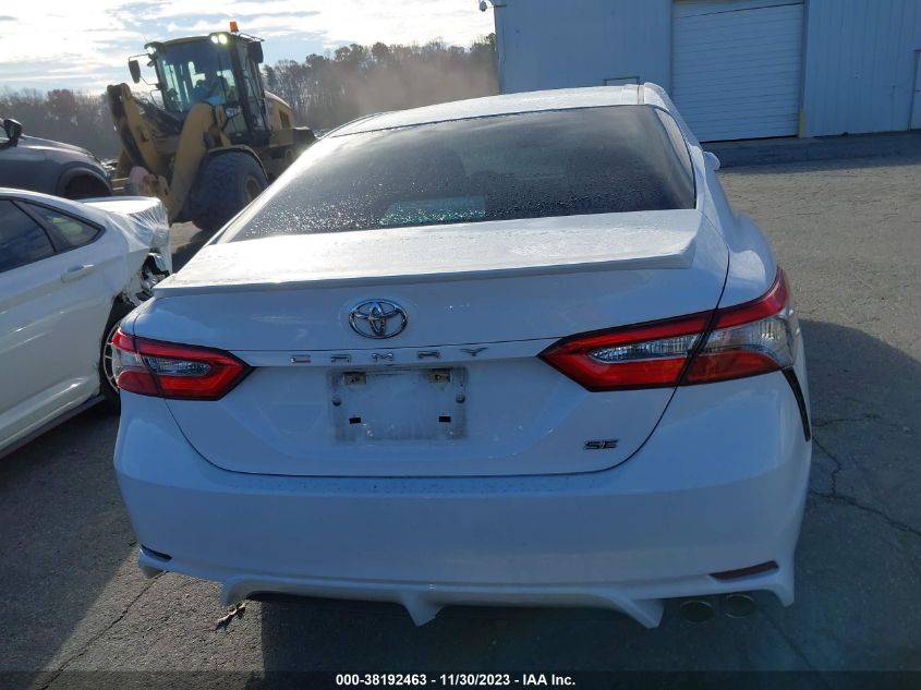 2018 TOYOTA CAMRY SE - 4T1B11HK9JU600877