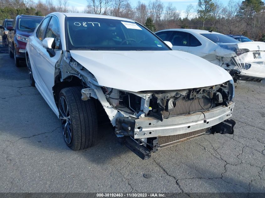 2018 TOYOTA CAMRY SE - 4T1B11HK9JU600877