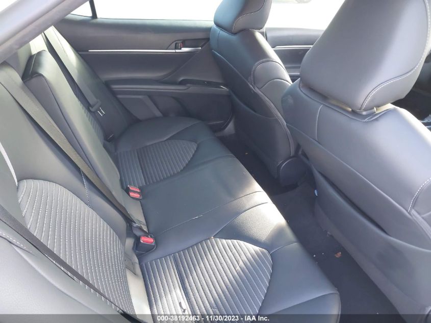 2018 TOYOTA CAMRY SE - 4T1B11HK9JU600877