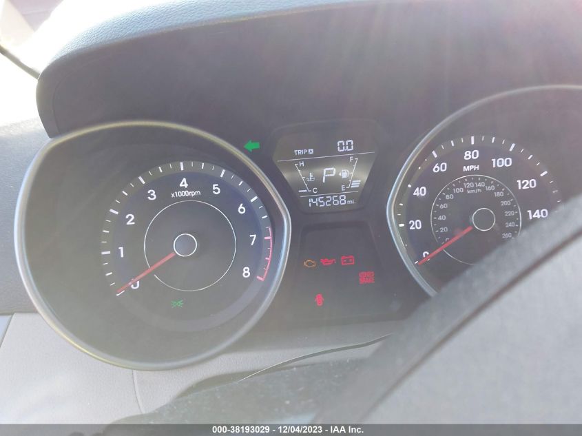 2016 HYUNDAI ELANTRA SE/SPORT/LIMITED - 5NPDH4AE4GH655660