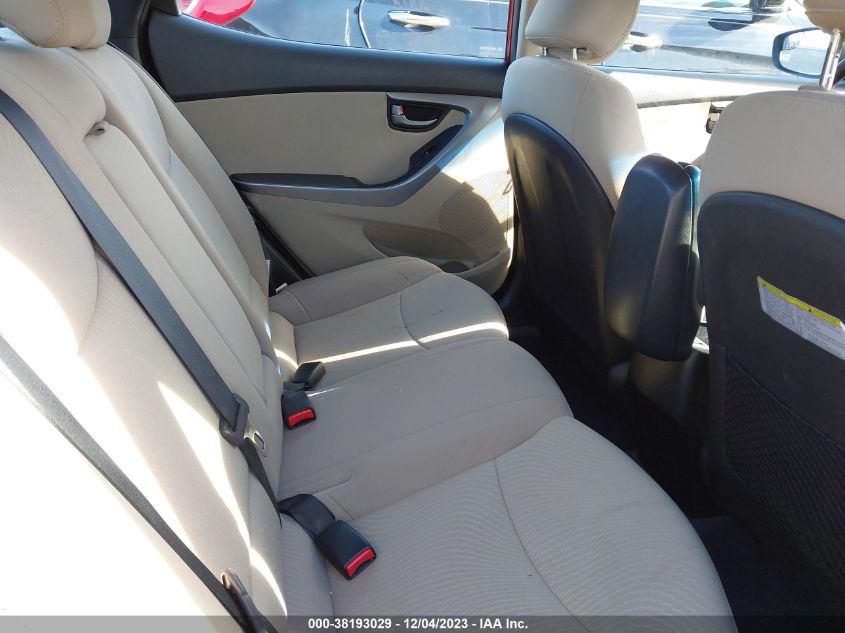 2016 HYUNDAI ELANTRA SE/SPORT/LIMITED - 5NPDH4AE4GH655660