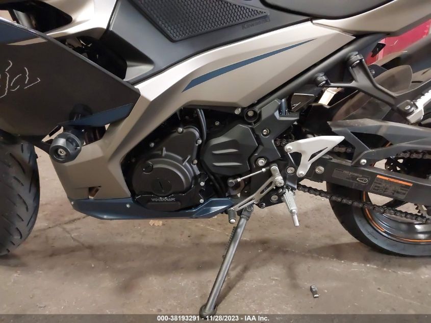 VIN JKAEXKG10PDAS0132 2023 KAWASAKI EX400
