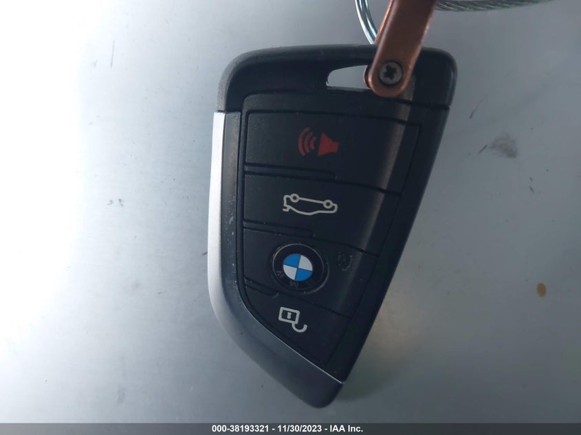 VIN WBXHT3C35H5F74132 2017 BMW X1 XDRIVE28I