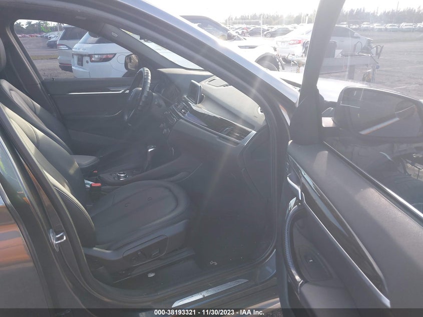 VIN WBXHT3C35H5F74132 2017 BMW X1 XDRIVE28I