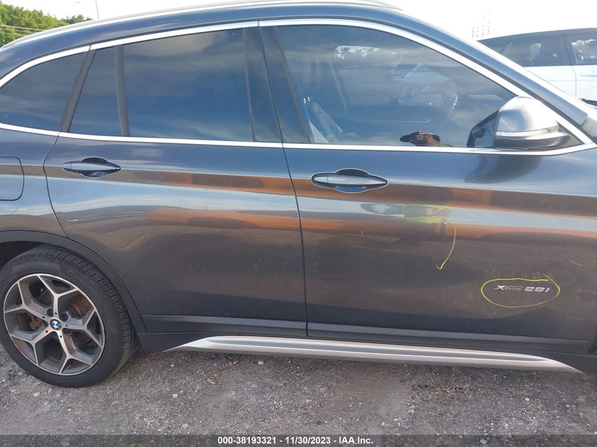 VIN WBXHT3C35H5F74132 2017 BMW X1 XDRIVE28I