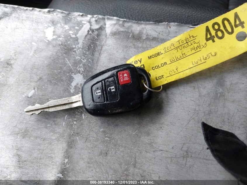 2019 TOYOTA TUNDRA DOUBLE CAB SR/SR5 - 5TFUW5F13KX834819