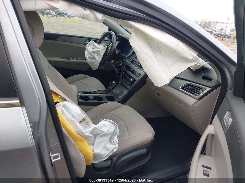 VIN 5NPE24AF2HH453156 2017 HYUNDAI SONATA SE