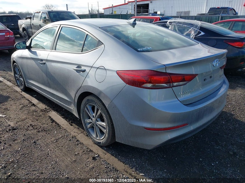 VIN 5NPD84LFXHH009742 2017 HYUNDAI ELANTRA SE