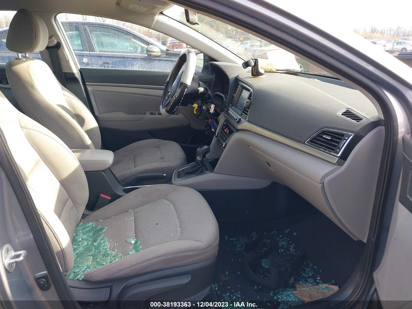 VIN 5NPD84LFXHH009742 2017 HYUNDAI ELANTRA SE