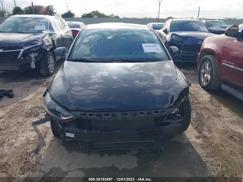 2018 HYUNDAI ELANTRA SE - 5NPD74LF6JH360561