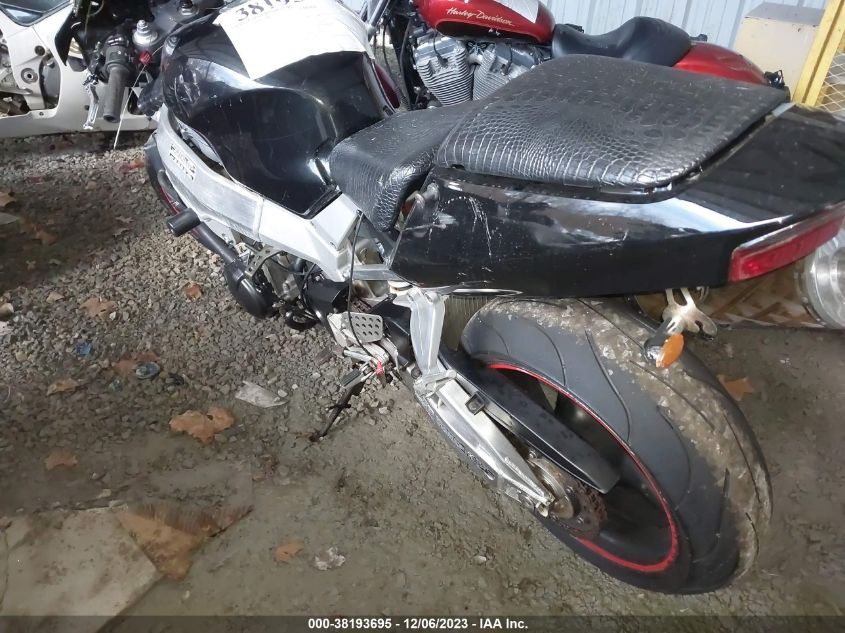 2000 HONDA CBR900 RR - JH2SC4402YM000479