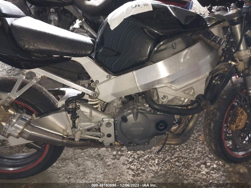 2000 HONDA CBR900 RR - JH2SC4402YM000479