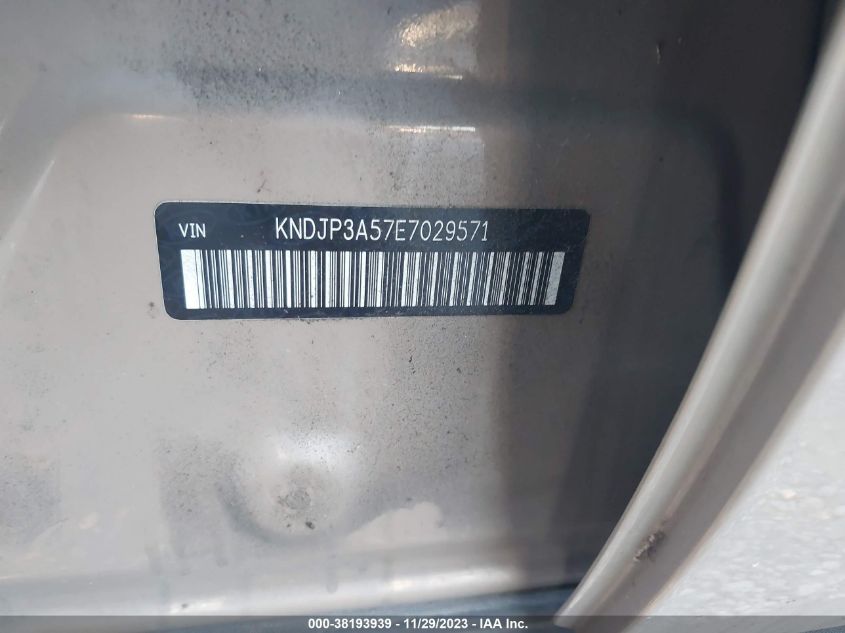2014 KIA SOUL + - KNDJP3A57E7029571