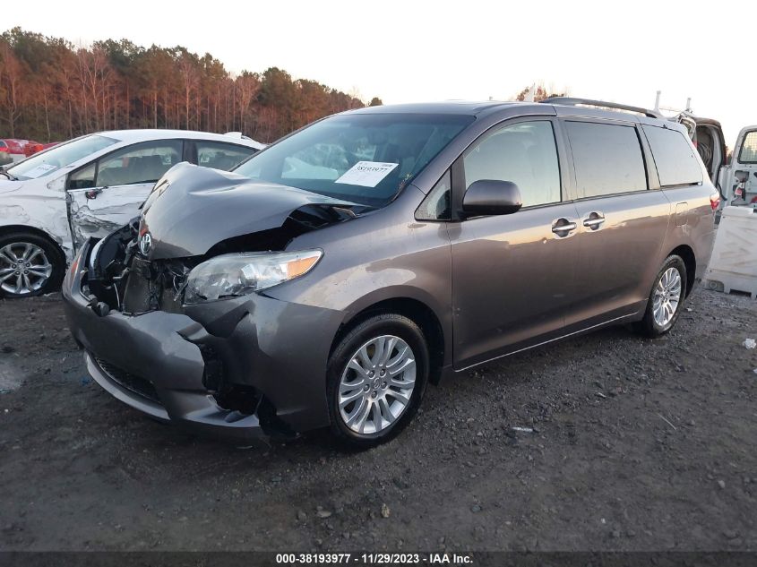 5TDYK3DC7FS622703 2015 TOYOTA SIENNA, photo no. 2