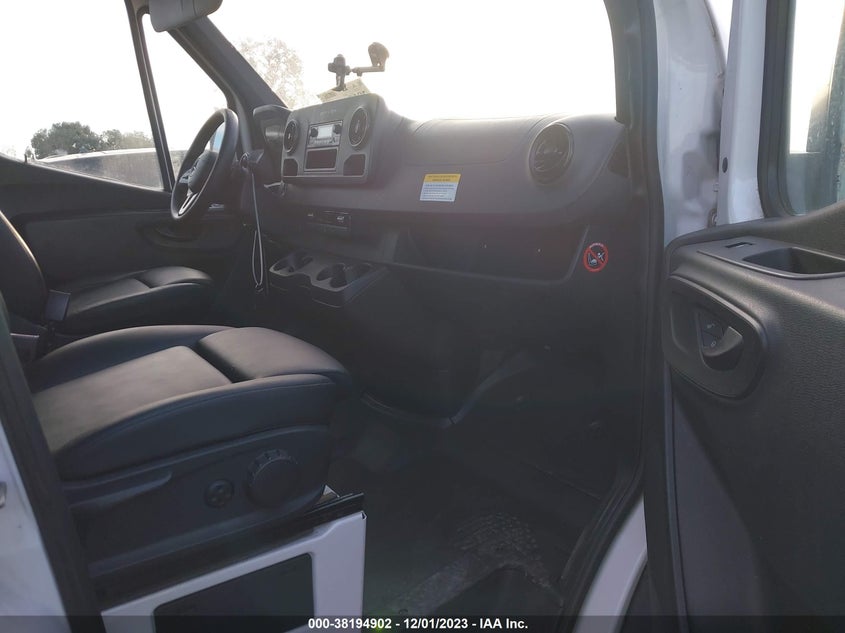 VIN W1W4ECHY7LP210383 2020 MERCEDES-BENZ SPRINTER 2500 HIGH ROOF V6
