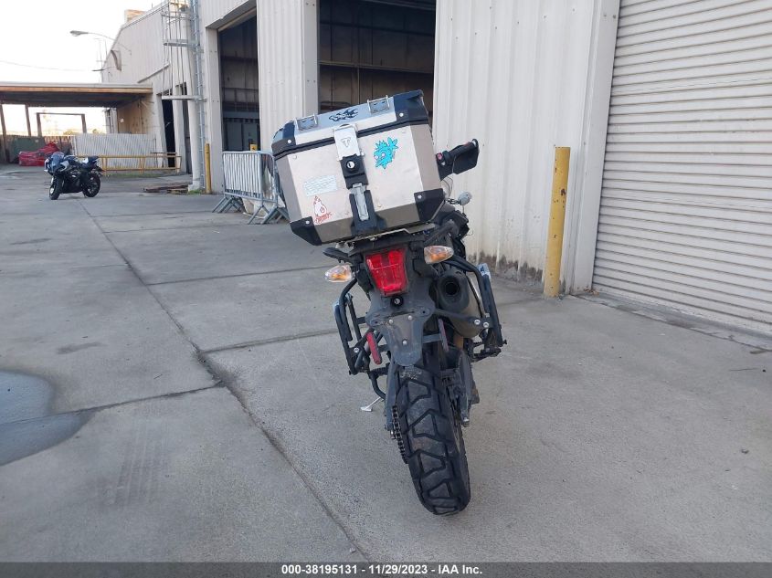 2018 TRIUMPH MOTORCYCLE TIGER 800 XRT SMTE04BF0JT870380