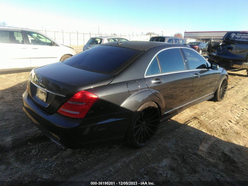 2013 MERCEDES-BENZ S 550 4MATIC - WDDNG9EB8DA515849