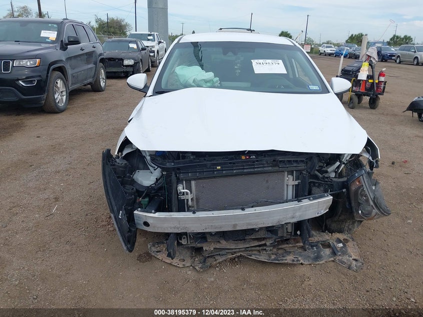 VIN KMHC65LC3NU284850 2022 HYUNDAI IONIQ HYBRID BLUE