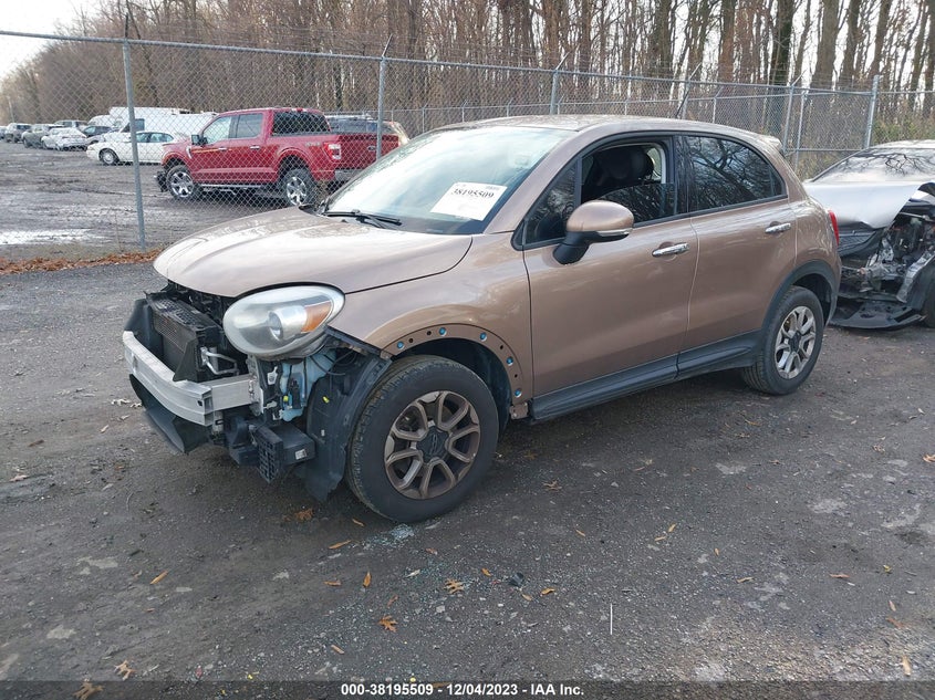 VIN ZFBCFXAB2HP605101 2017 FIAT 500X POP