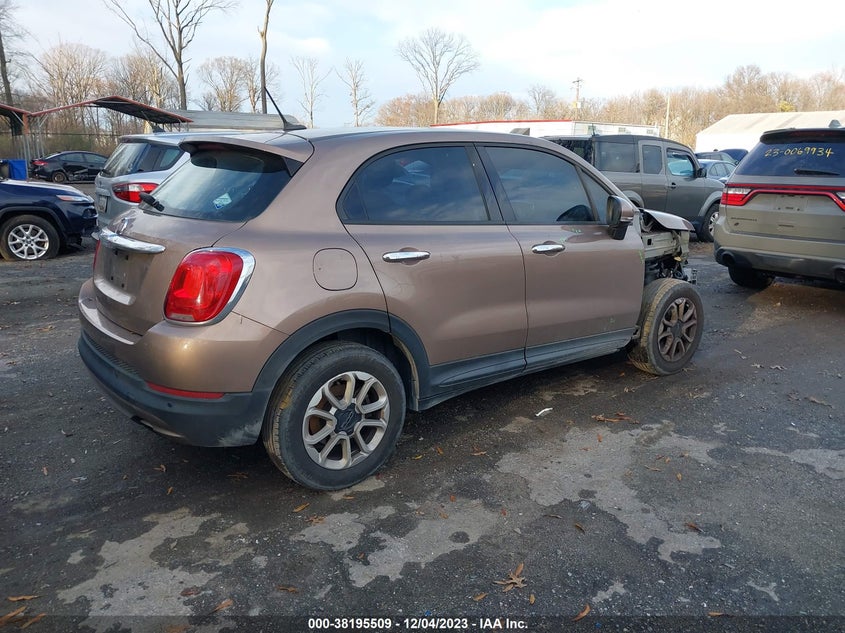 VIN ZFBCFXAB2HP605101 2017 FIAT 500X POP