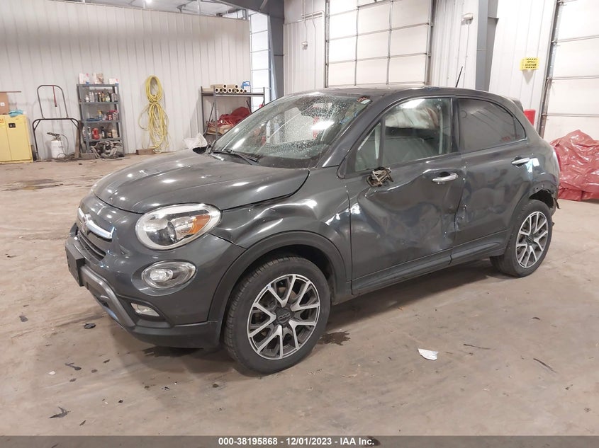 VIN ZFBCFYCB4HP576476 2017 FIAT 500X TREKKING