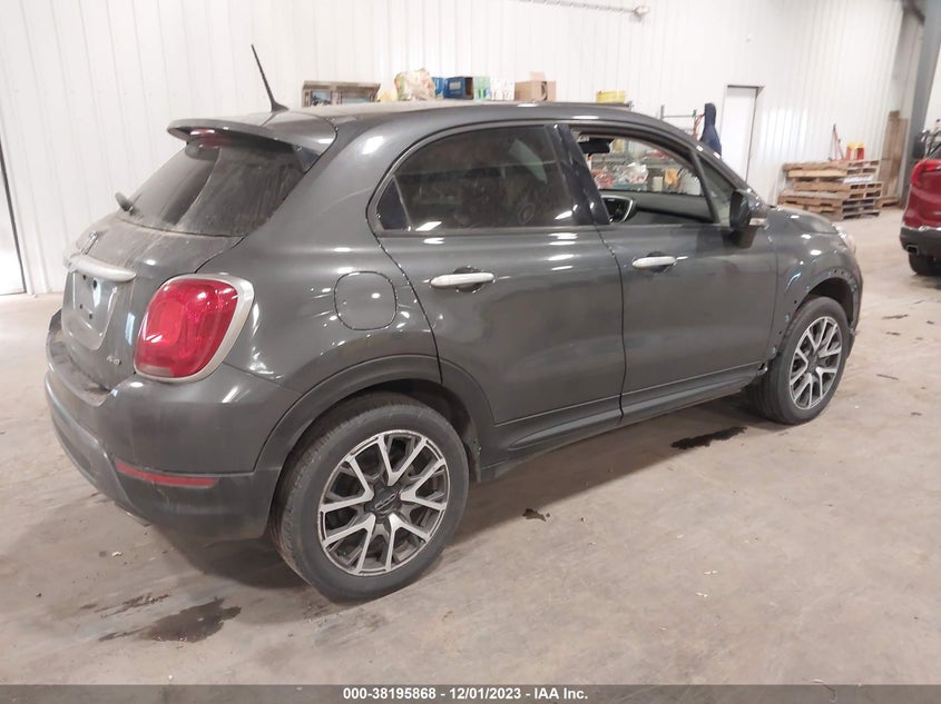 VIN ZFBCFYCB4HP576476 2017 FIAT 500X TREKKING