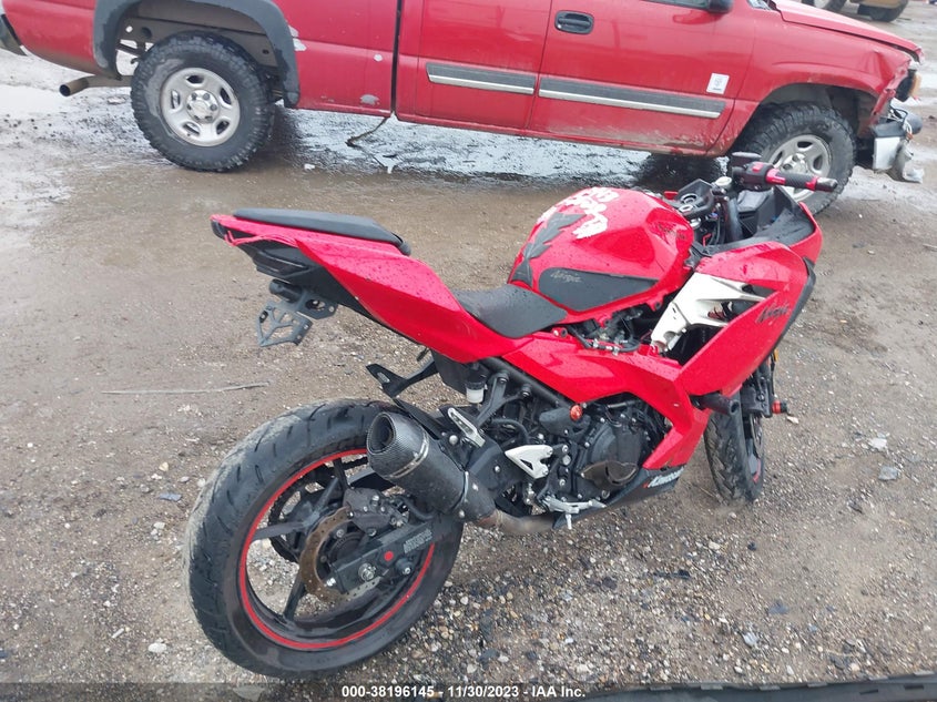 VIN JKAEXKH11MDAB4877 2021 KAWASAKI EX400