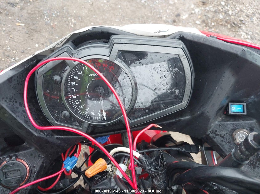 VIN JKAEXKH11MDAB4877 2021 KAWASAKI EX400
