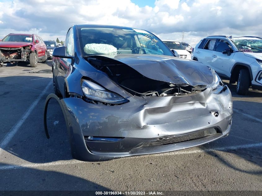 2022 TESLA MODEL Y - 7SAYGDEE8NF486286