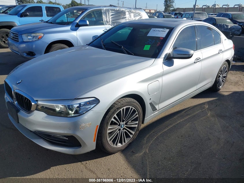 VIN WBAJA9C58JB252157 2018 BMW 530E