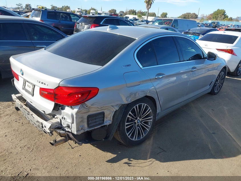 VIN WBAJA9C58JB252157 2018 BMW 530E