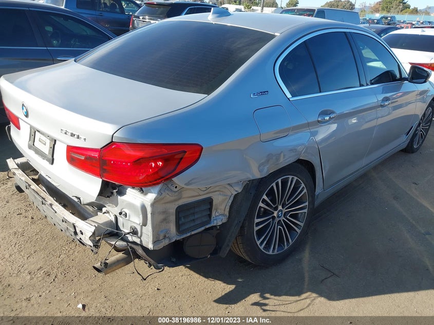 VIN WBAJA9C58JB252157 2018 BMW 530E