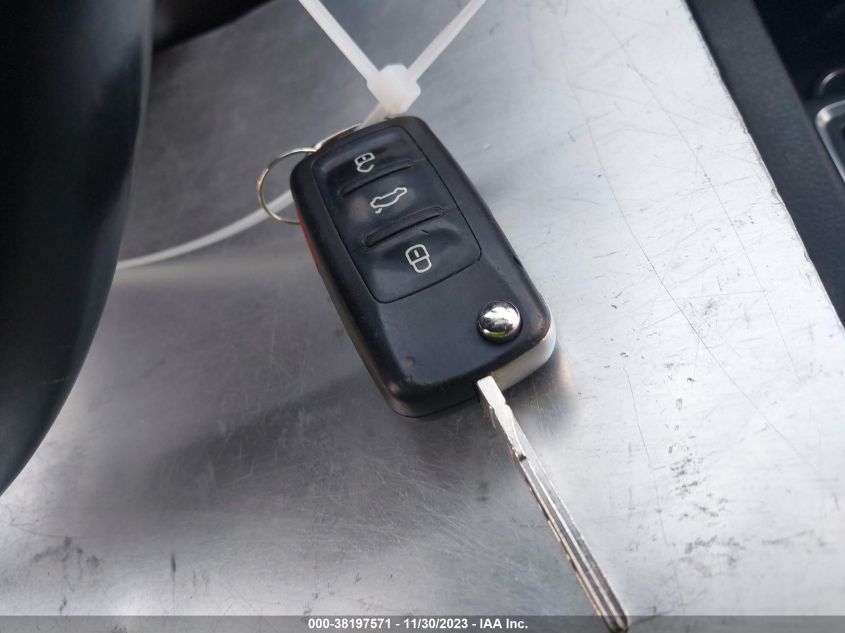 2017 VOLKSWAGEN JETTA 1.4T SE - 3VWDB7AJ3HM231721