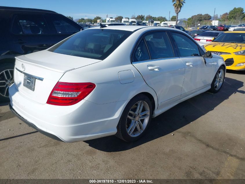 2013 MERCEDES-BENZ C 250 LUXURY/SPORT - WDDGF4HB9DR265534