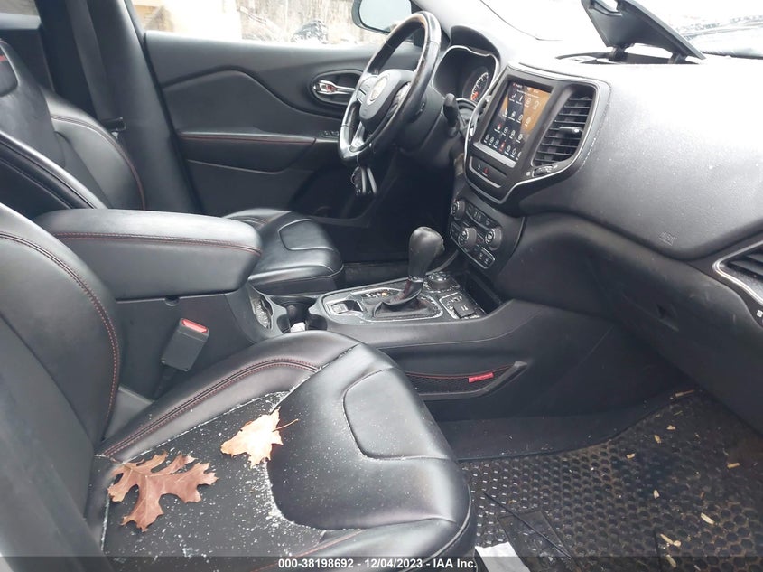 VIN 1C4PJMBX6LD572409 2020 JEEP CHEROKEE TRAILHAWK