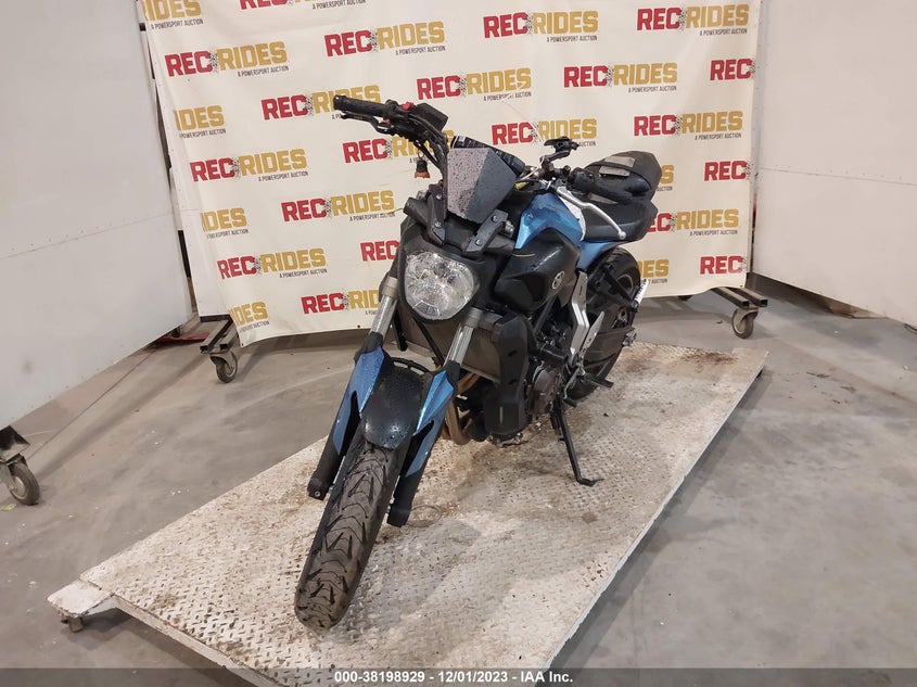 VIN JYARM06EXHA012320 2017 YAMAHA FZ07