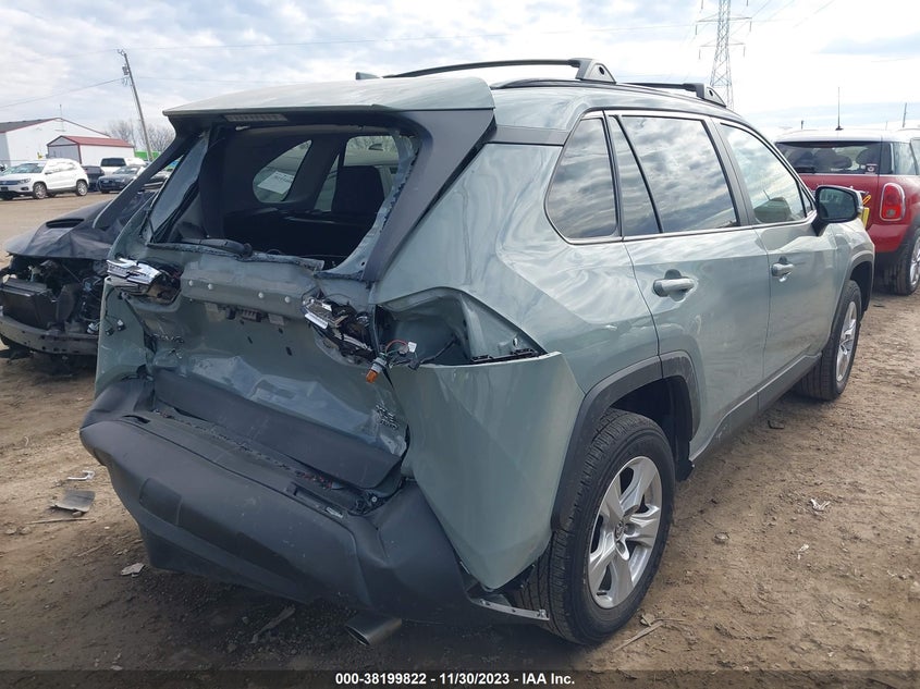 VIN 2T3P1RFV9MW243732 2021 TOYOTA RAV4 XLE