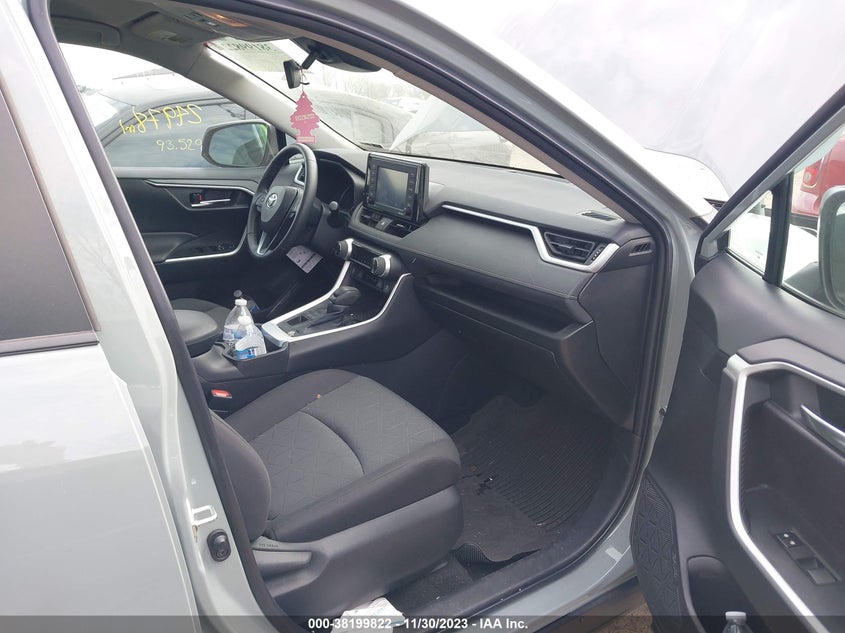 VIN 2T3P1RFV9MW243732 2021 TOYOTA RAV4 XLE