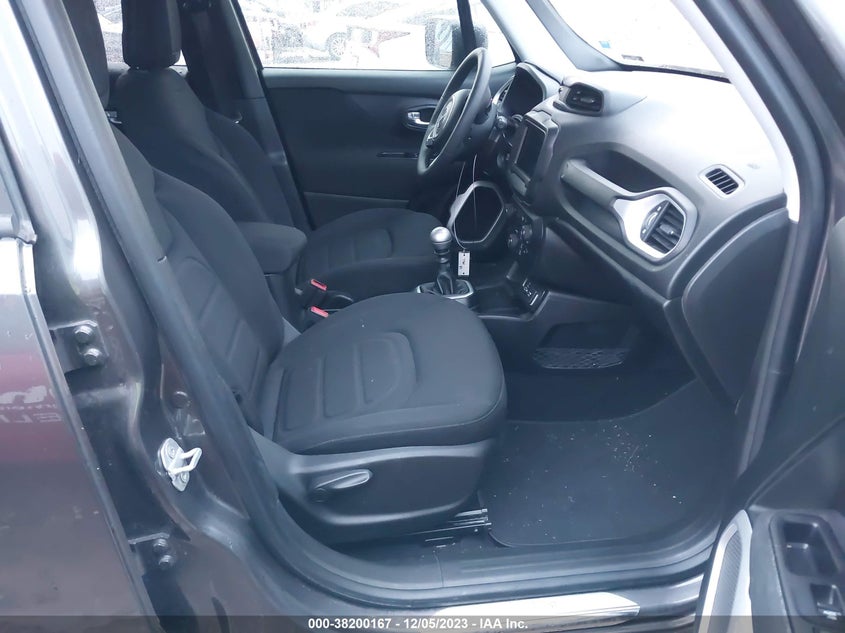 VIN ZACCJABHXJPH23966 2018 JEEP RENEGADE LATITUDE