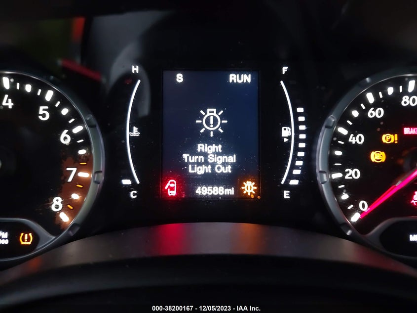 VIN ZACCJABHXJPH23966 2018 JEEP RENEGADE LATITUDE