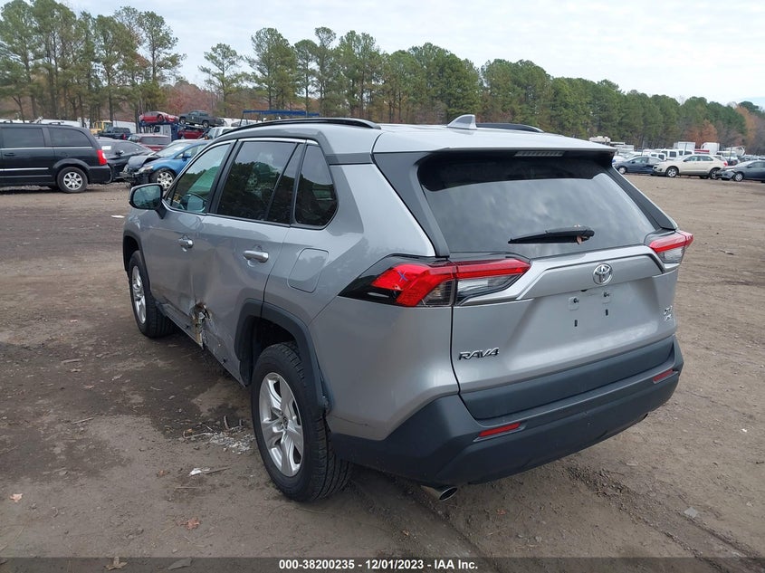 VIN 2T3P1RFV0MW195487 2021 TOYOTA RAV4 XLE/XLE PREMIUM