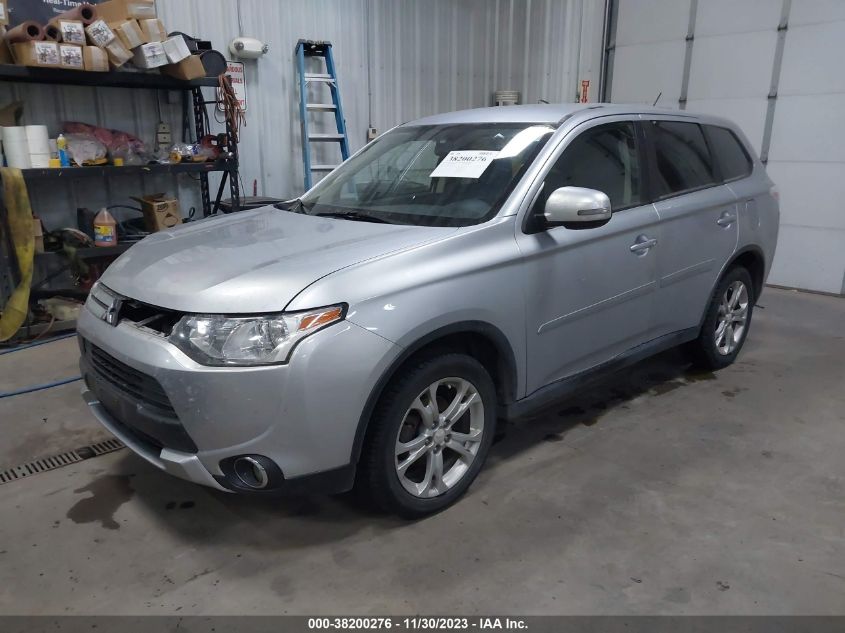 2015 MITSUBISHI OUTLANDER SE - JA4AZ3A30FZ010630