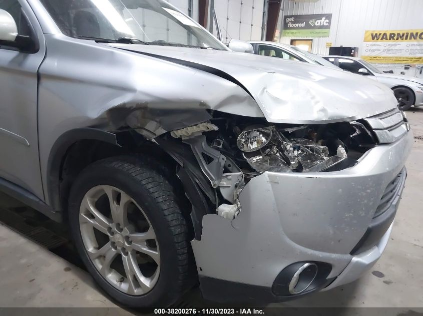 2015 MITSUBISHI OUTLANDER SE - JA4AZ3A30FZ010630
