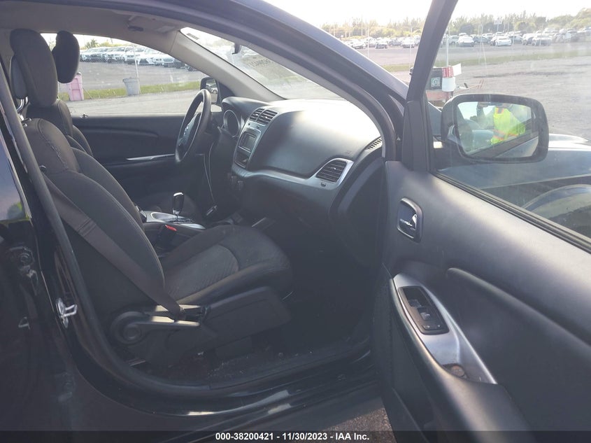 VIN 3C4PDCAB6JT276465 2018 DODGE JOURNEY SE