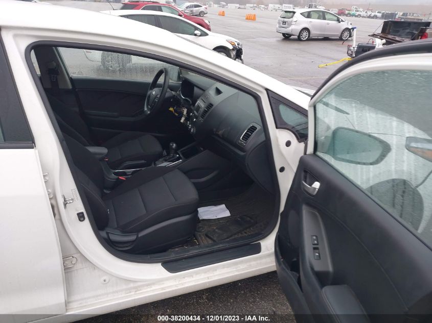 2018 KIA FORTE LX - KNAFK5A81J5774068