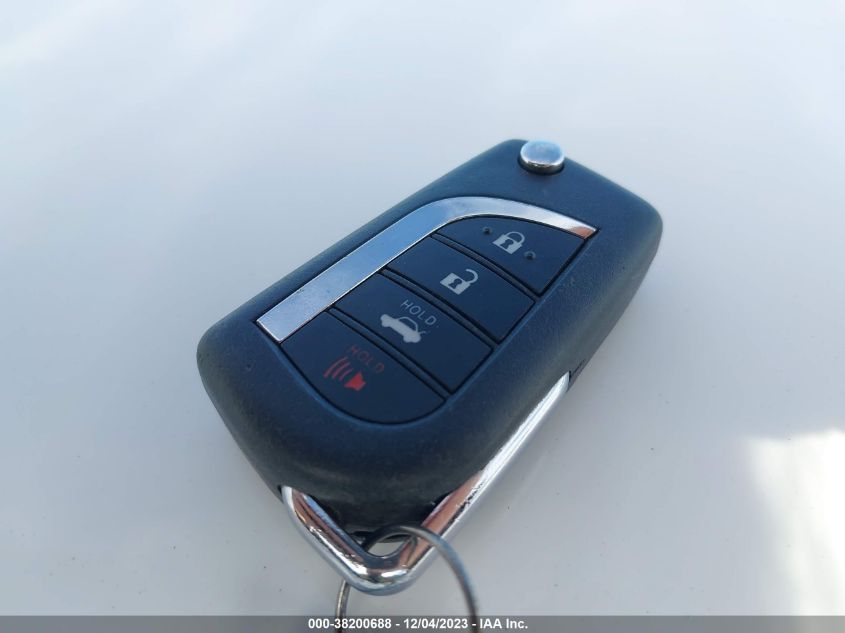 2020 TOYOTA COROLLA LE - JTDEPRAE7LJ024584