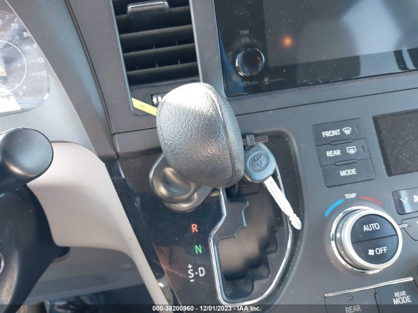 2015 TOYOTA SIENNA LE 8 PASSENGER - 5TDKK3DC1FS677170