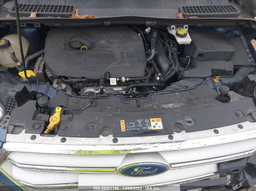 VIN 1FMCU0GD8JUA52945 2018 FORD ESCAPE SE