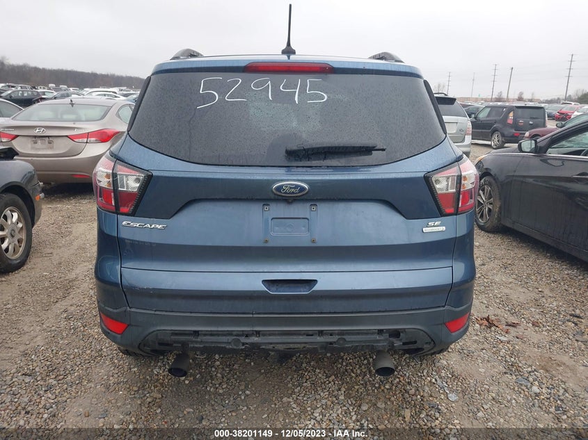 VIN 1FMCU0GD8JUA52945 2018 FORD ESCAPE SE