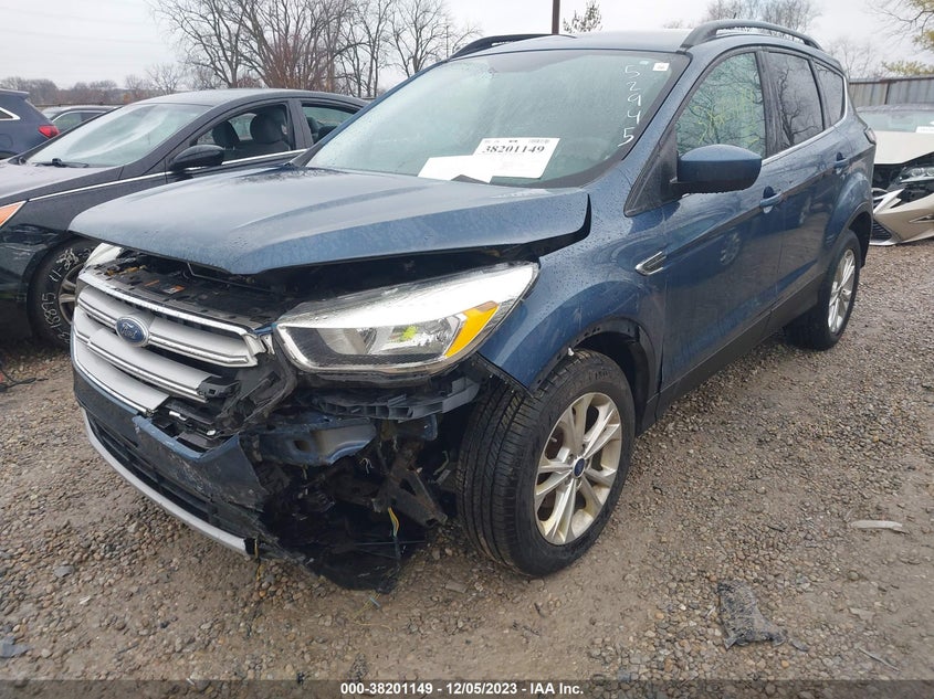 VIN 1FMCU0GD8JUA52945 2018 FORD ESCAPE SE